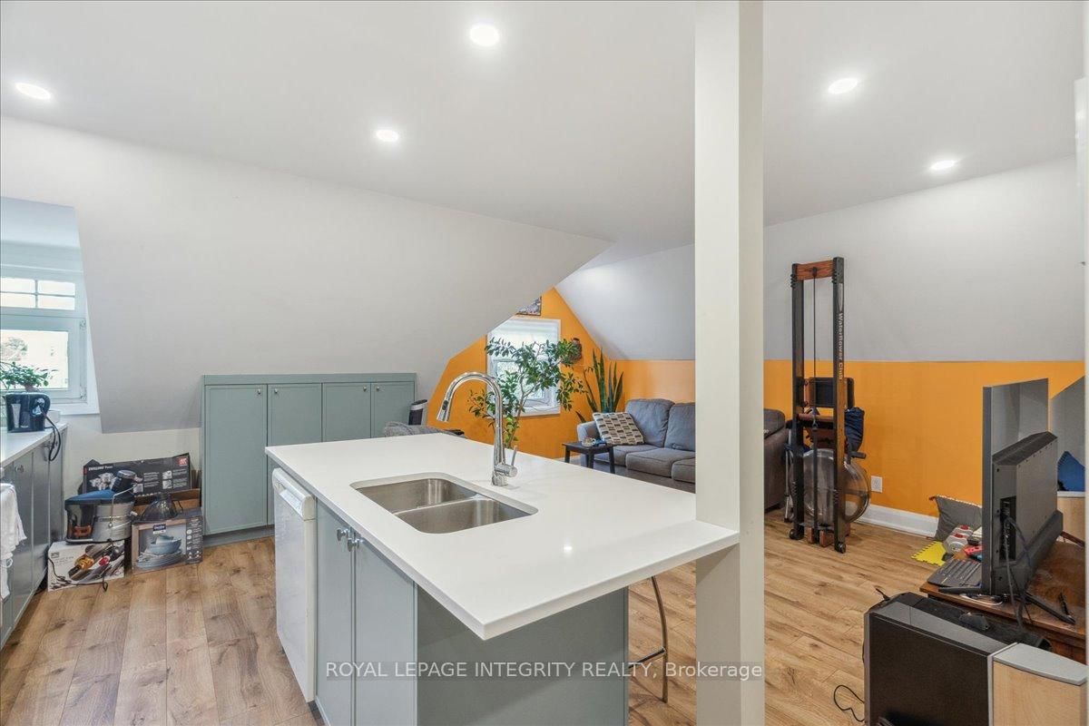 468-470 Besserer Street - Photo 43