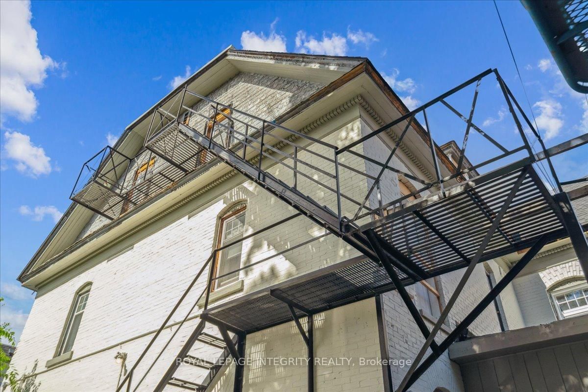 468-470 Besserer Street - Photo 46