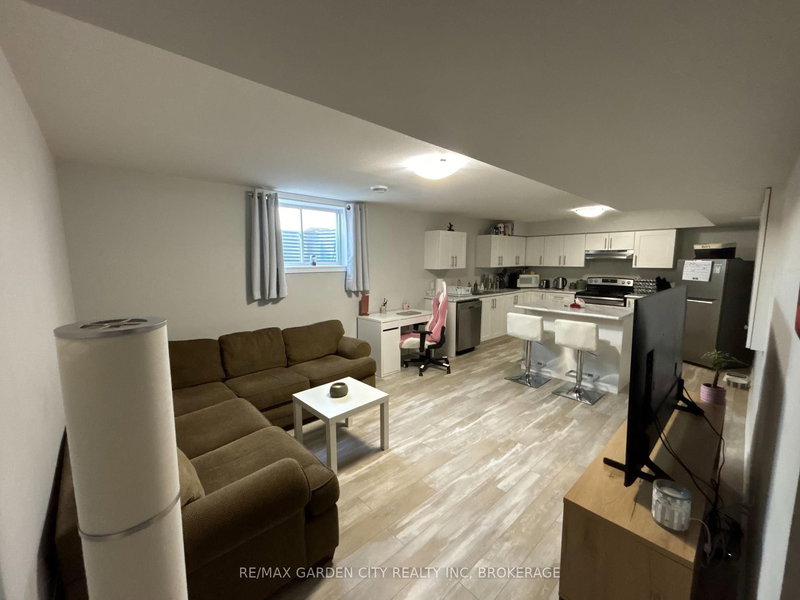 LOWER - 34 BOUNTY Ave, Thorold, L2V 0H3 | Image 2