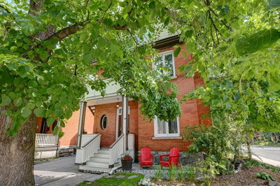 120 Strathcona Avenue S — photo 2