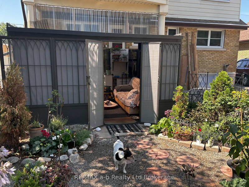 476 Prospect Ave, Kitchener, N2A 1E1 | Image 3