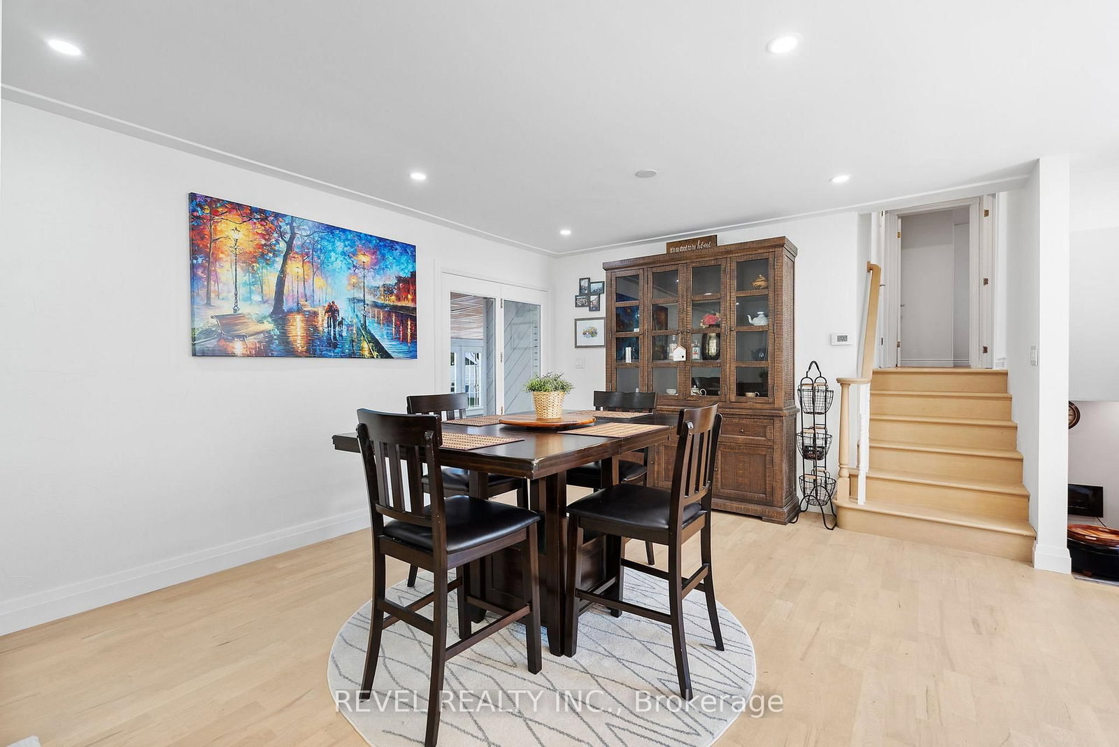 Listing Image 16