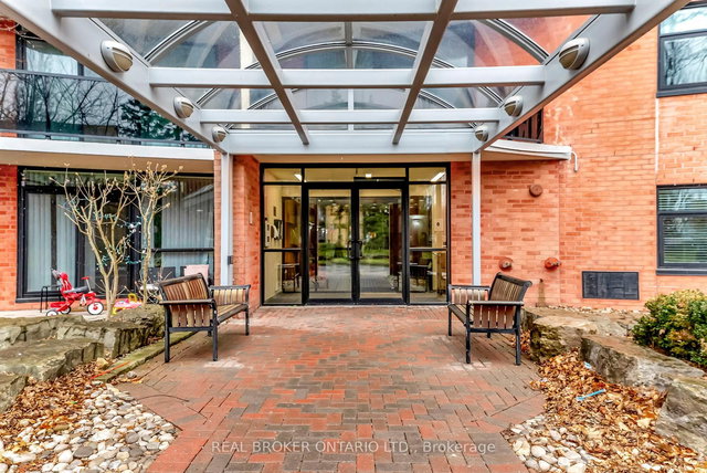 902 - 9 Bonheur Court