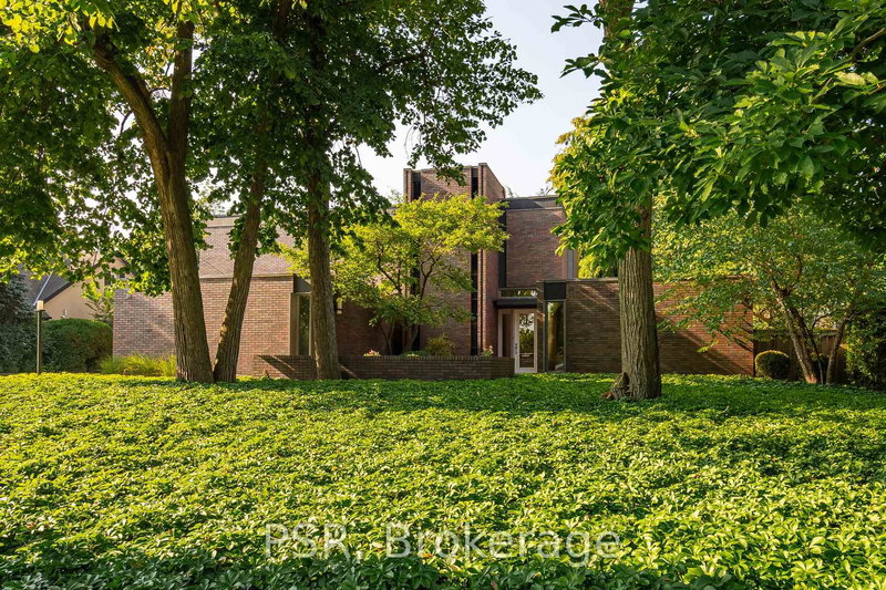 31 Auchmar Rd, Hamilton, L9C 1C6 | Image 2