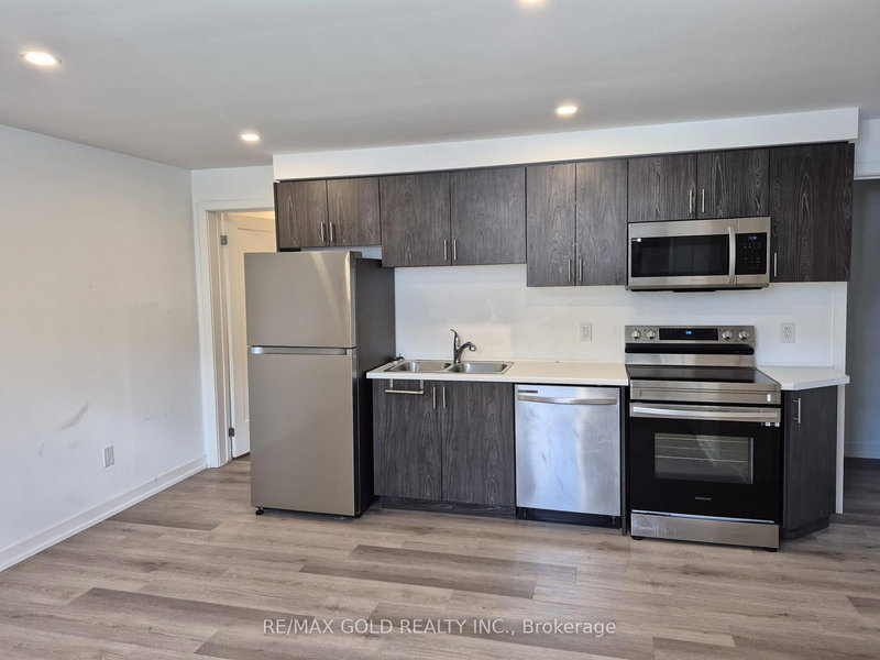 812 - 4263 Fourth Ave, Niagara Falls, L2E 0C3 | Image 2