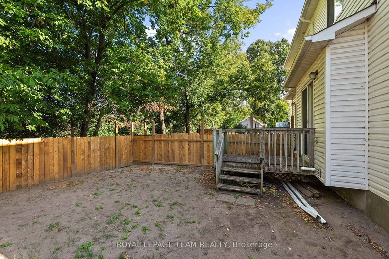 1991 Banff Ave, Ottawa, K1V 7X6 | Image 3