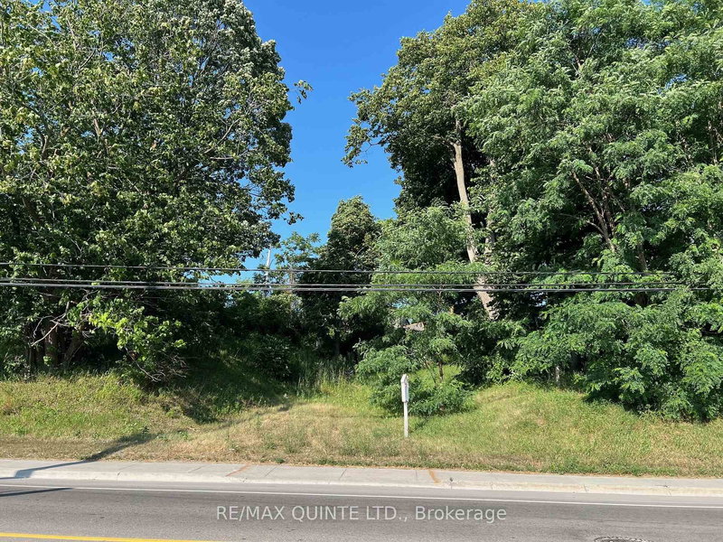 351 Sidney St, Quinte West, K8V 2V1 | Image 2