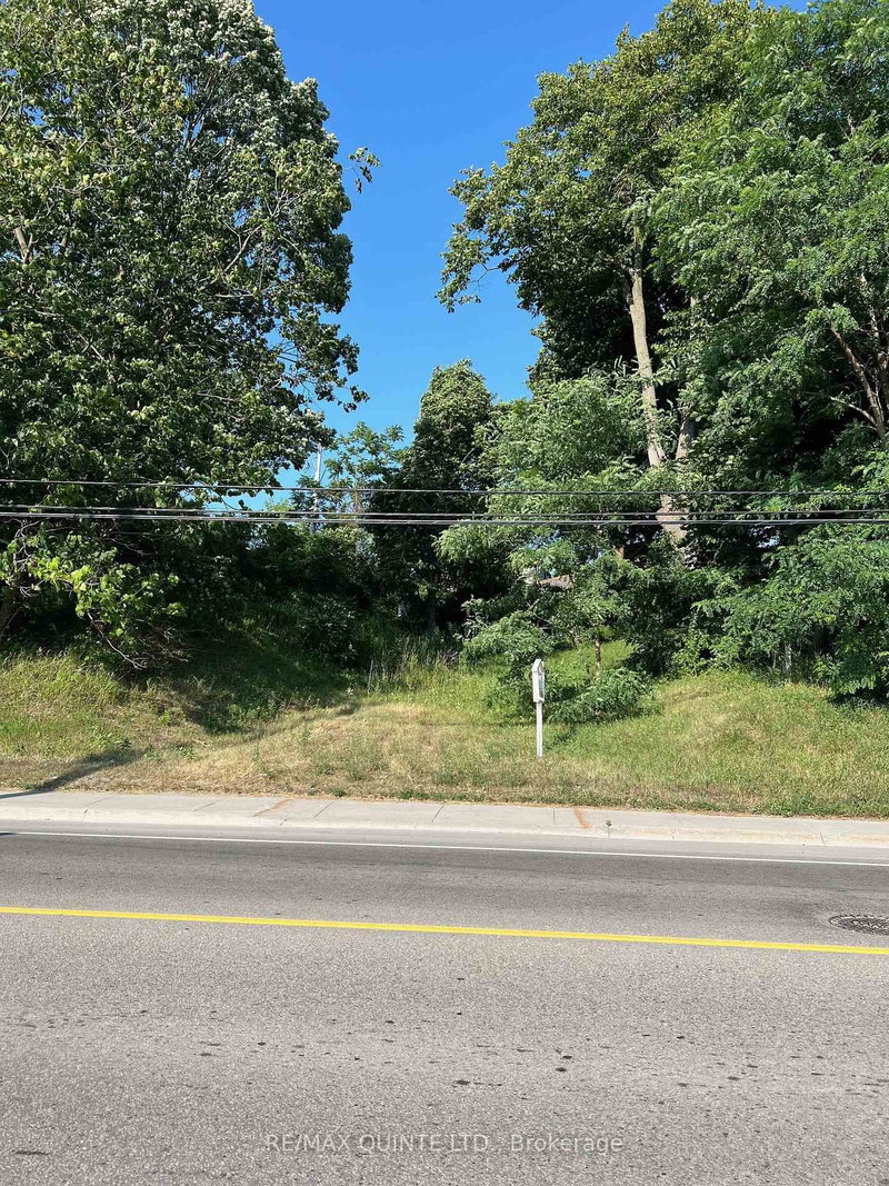 351 Sidney St, Quinte West, K8V 2V1 | Image 3