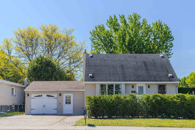 home for sale on 92 Meadowlands Drive W