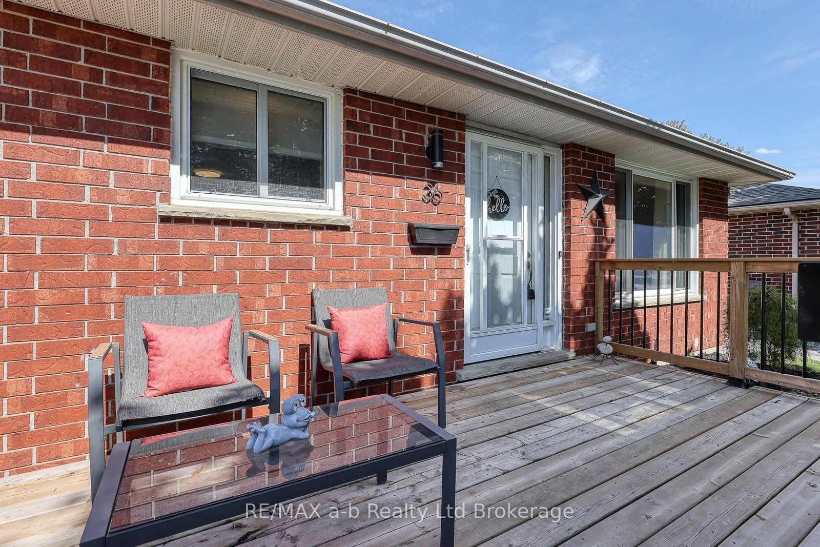 Listing Image 4