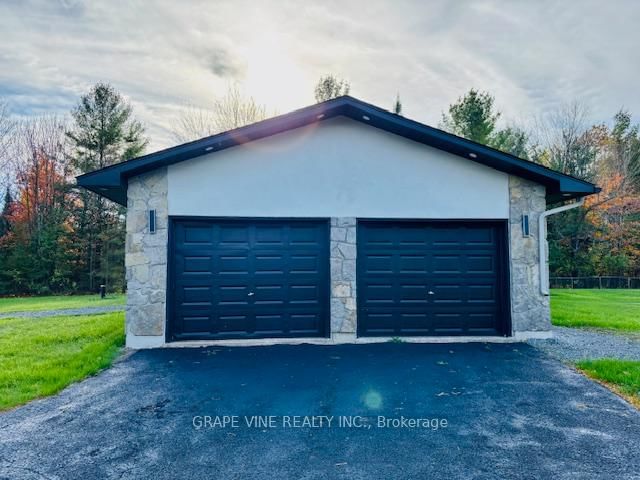 135 Manion Rd, Carp, K0A 1L0 | Image 2