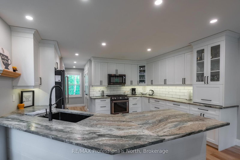 1677 Hospitality Rd, Minden Hills, K0M 2K0 | Image 3