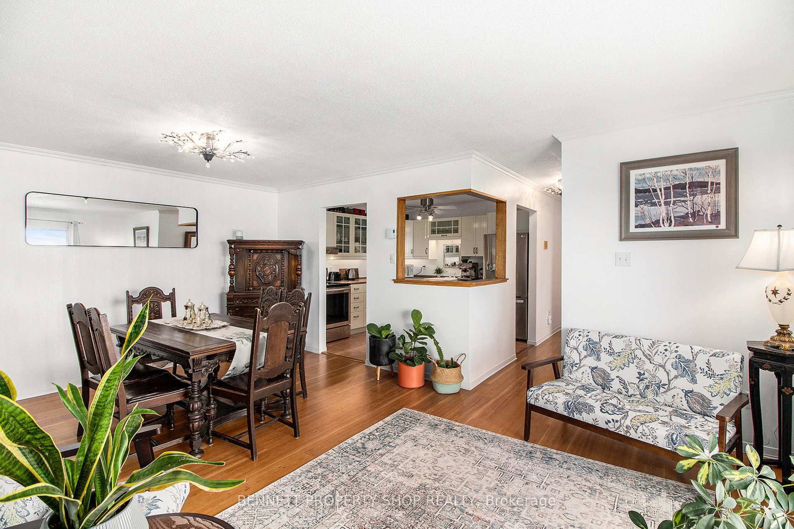 Listing Image 7
