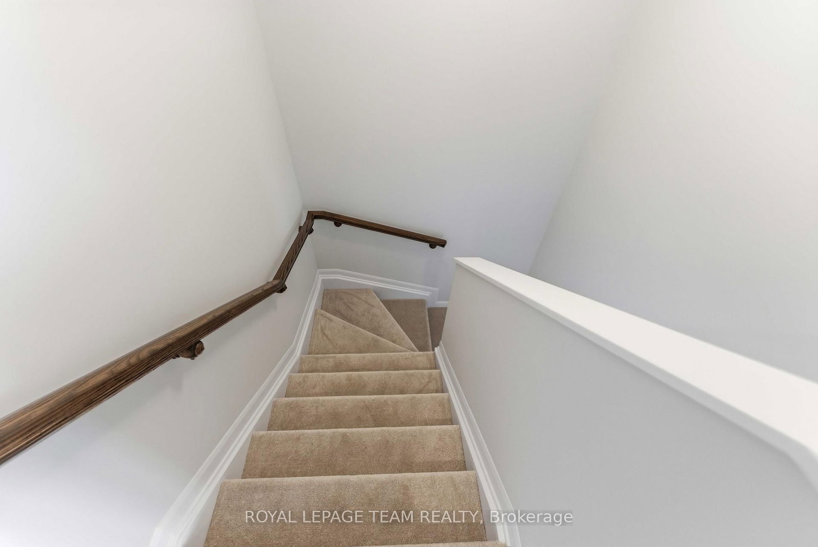 764 Fairline Row • Kanata, ON photo 13