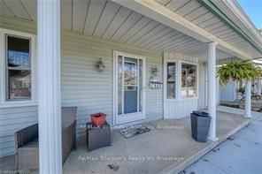 18 Wilkins Crescent — photo 2