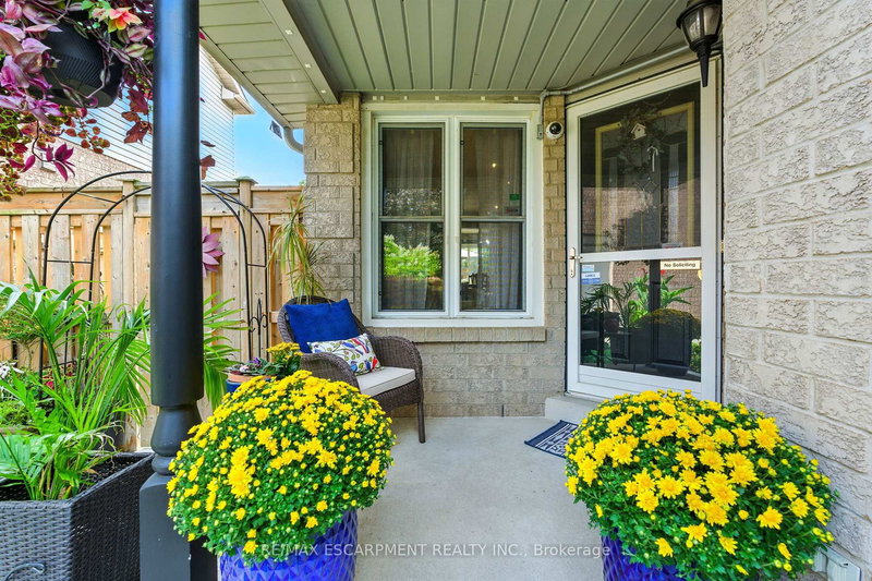 88 Grindstone Way, Hamilton, L9H 7B5 | Image 2