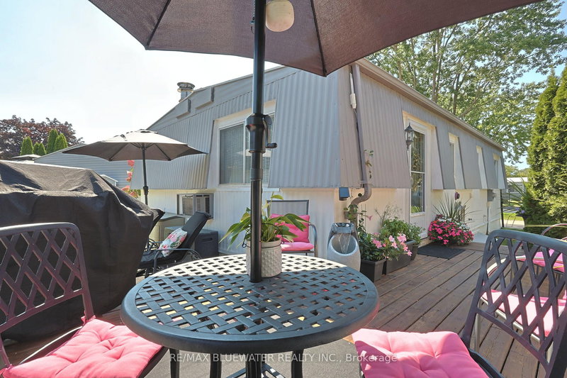 208 Biltmore Dr, South Huron, N0M 1T0 | Image 3