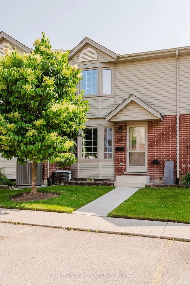 11 - 151 Martinet Avenue