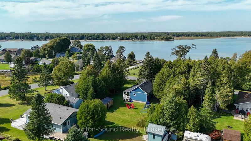 871 Pike Bay Rd, Northern Bruce Peninsula, N0H 2T0 | Image 2
