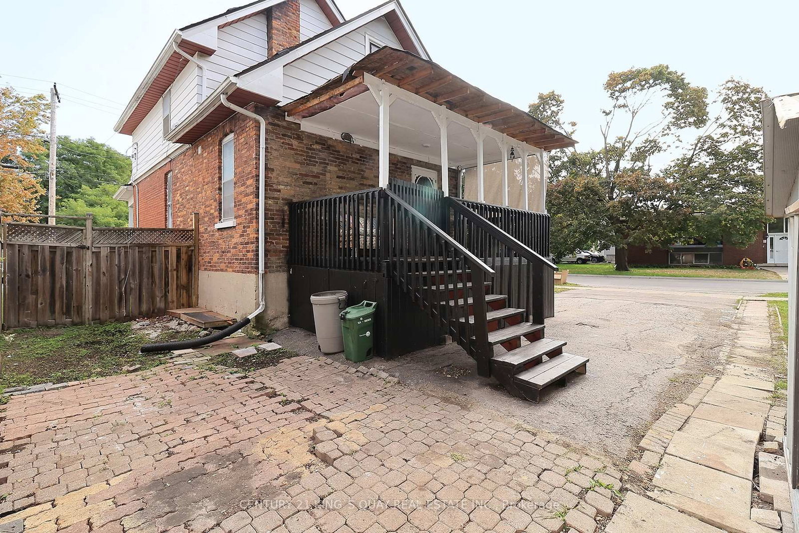 Listing Image 8