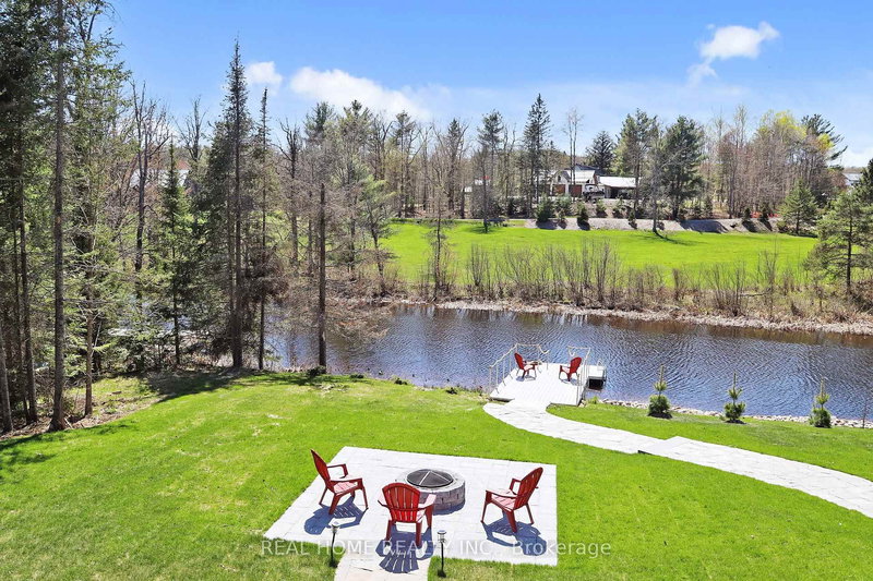 home for lease on 8 Knowles Crescent