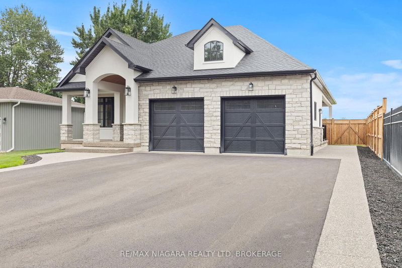 637 Buffalo Rd, Fort Erie, L2A 5G7 | Image 2