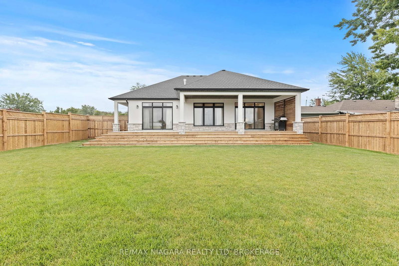 637 Buffalo Rd, Fort Erie, L2A 5G7 | Image 3