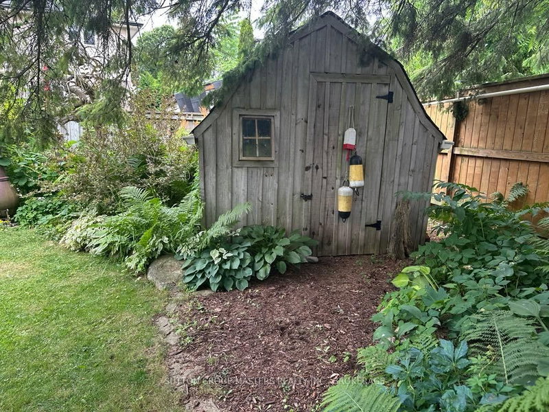 798 Danbury Rd, Kingston, K7M 6T4 | Image 3