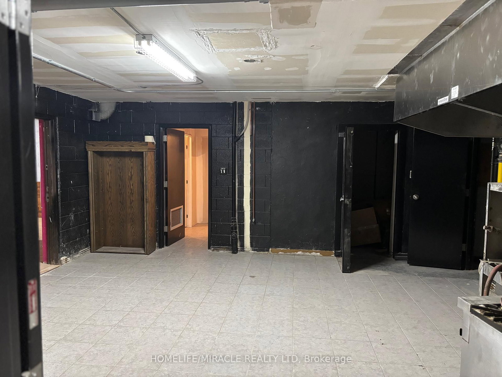 5890 Main Street - Photo 20