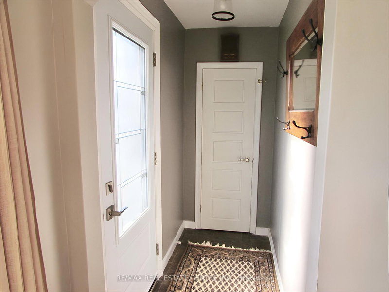 342 East 17th St, Hamilton, L9A 4M8 | Image 2