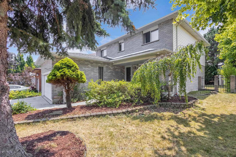 2 ROBESPIERRE Crt, Hamilton, L9B 2G6 | Image 3