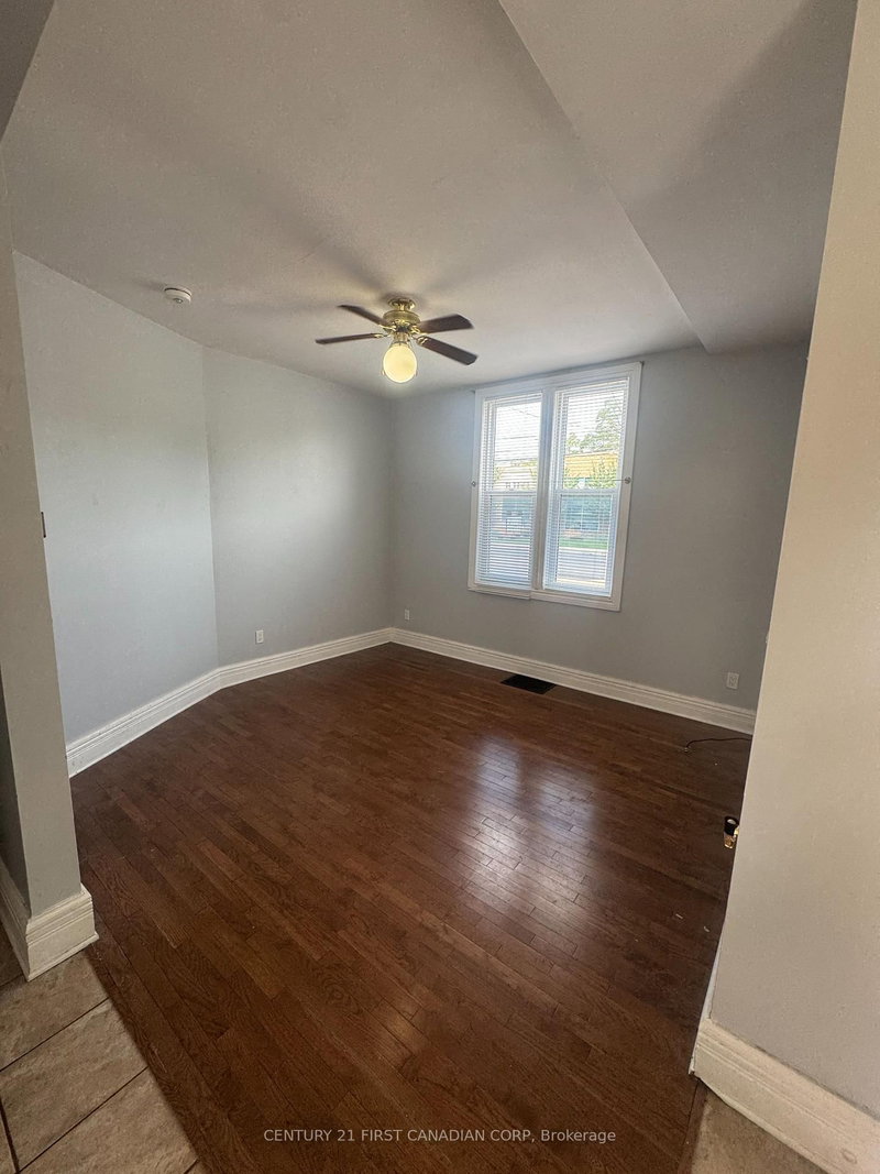 A - 28 Oxford St W, London North, N6H 1R3 | Image 3