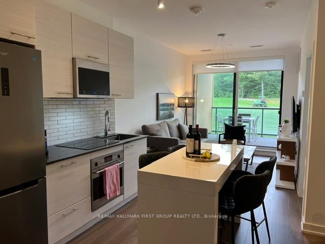 104 - 120 Carrick Tr, Gravenhurst, P1P 0A2 | Image 2