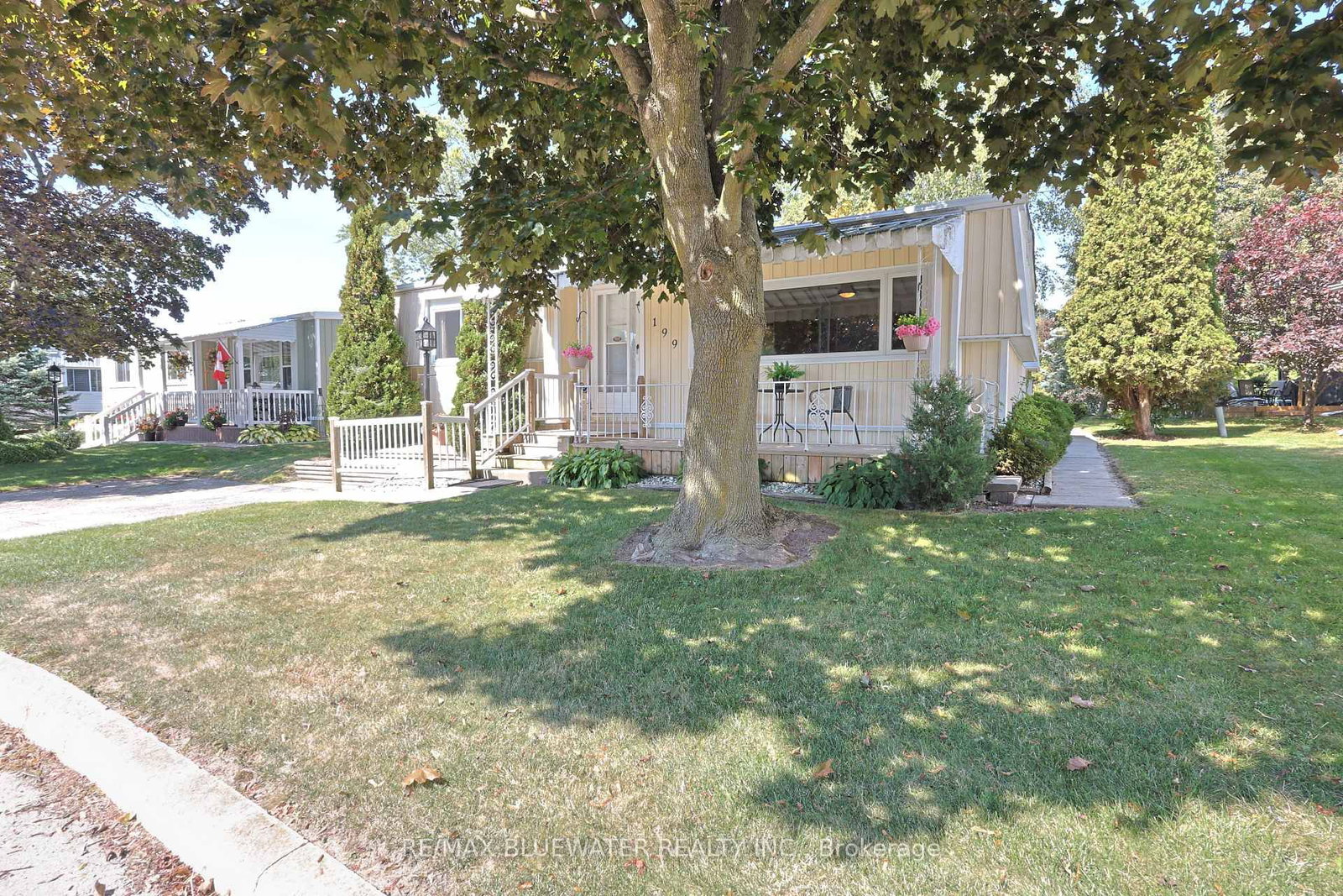 Listing Image 7
