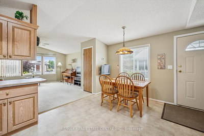 72 Ash PVT Avenue, Puslinch, Ontario image-0-4