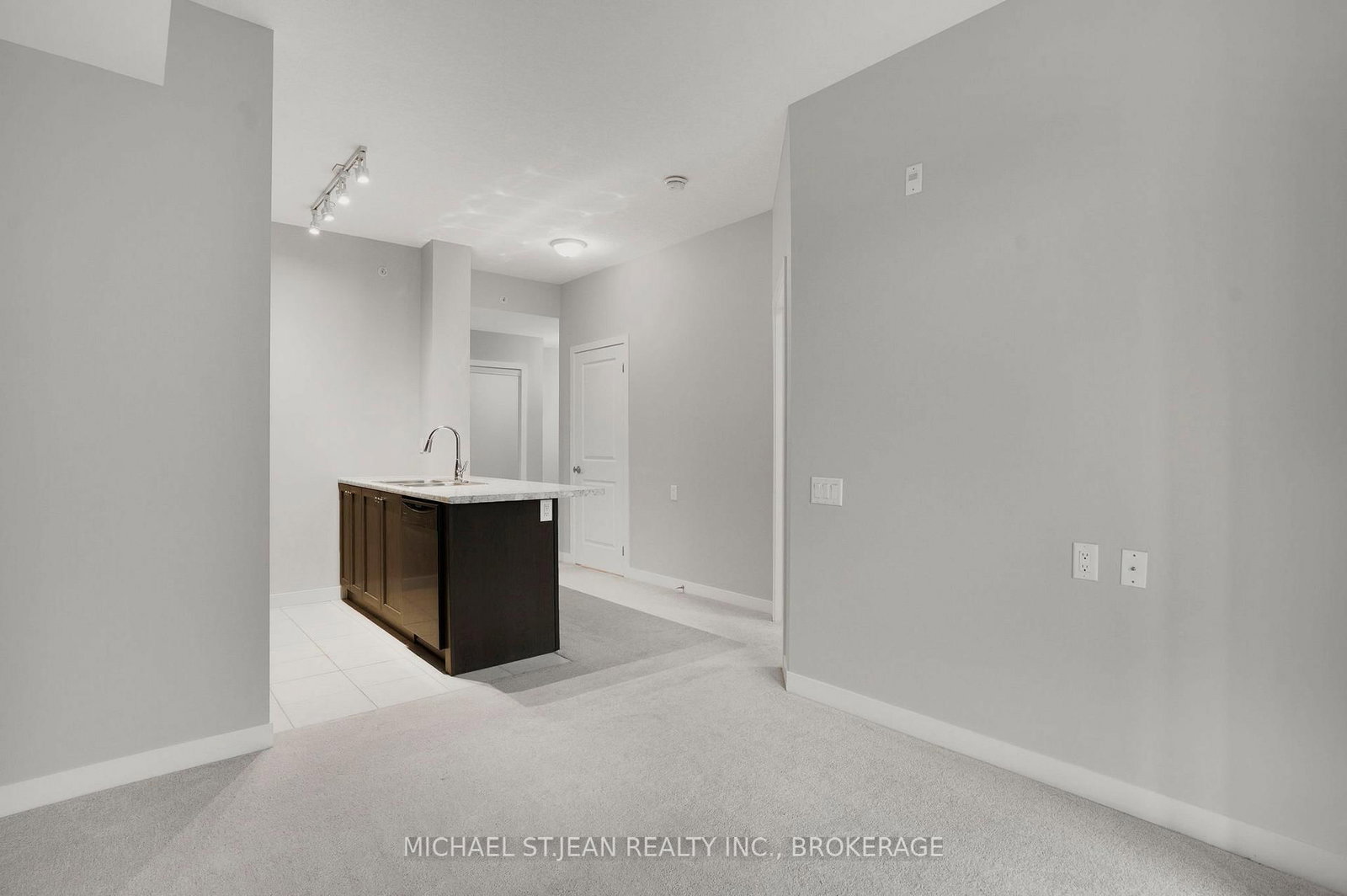 85 Robinson Street, Unit 702 - Photo 17