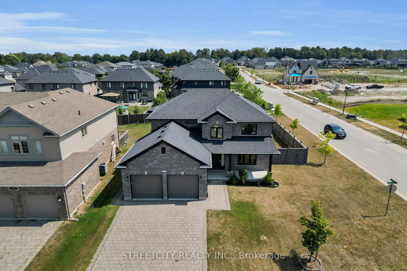 102 Timberwalk Tr, Middlesex Centre, N0M 2A0 | Image 2