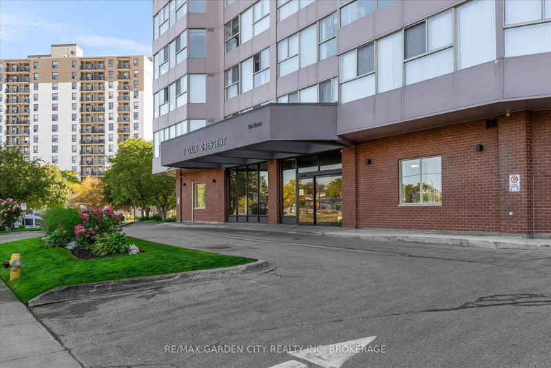 1111 - 7 Gale Cres, St. Catharines, L2R 7M8 | Image 2