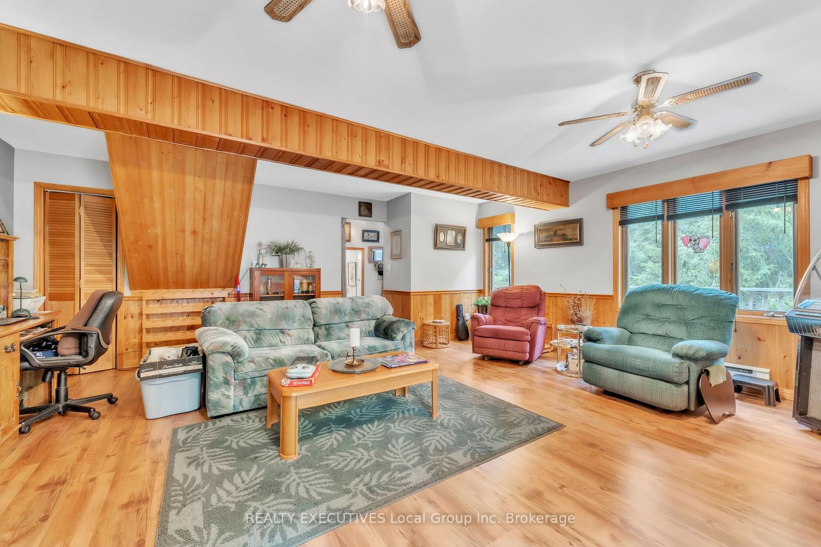 Listing Image 7