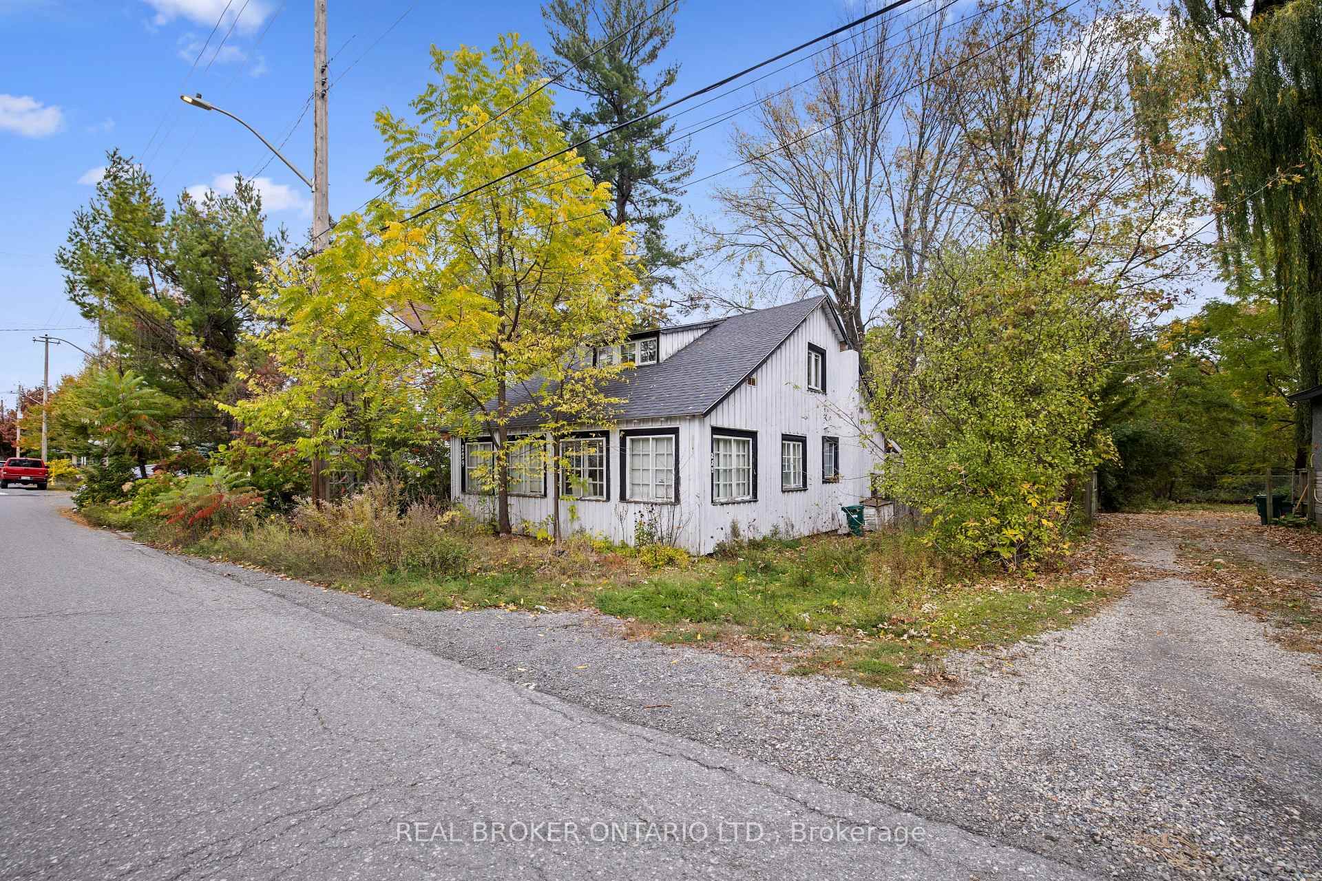 229 BRITANNIA Road