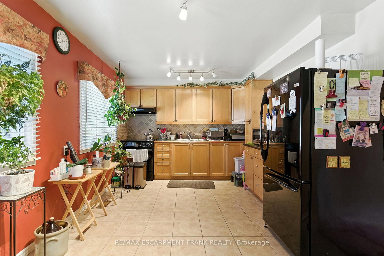 Townhouse for sale at 73-145 Rice Avenue, Hamilton, Ontario, L9C 6R3 - Fessenden - MLS: X12410300