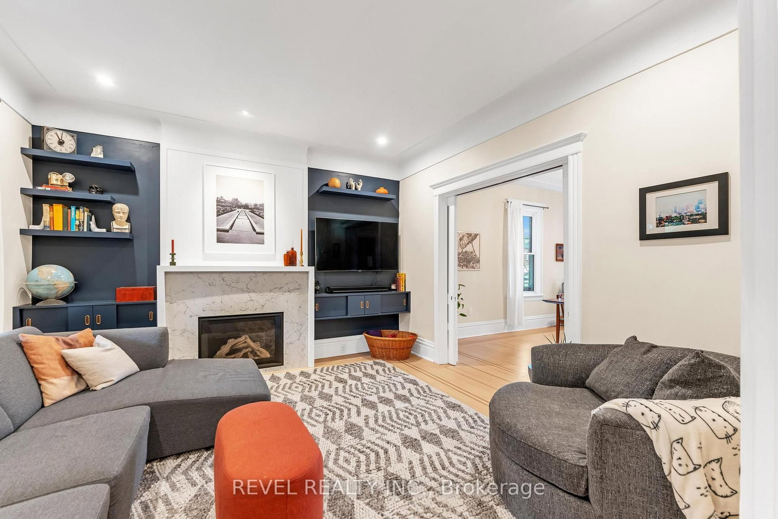 Listing Image 7