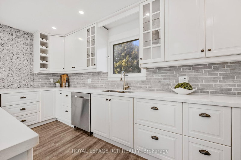 50 Leeson St S, East Luther Grand Valley, L9W 5S5 | Image 2