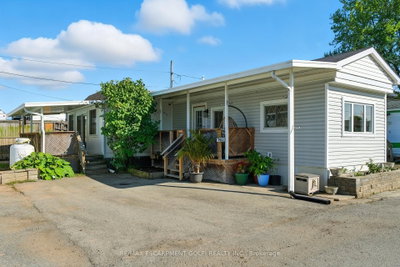 Mobile/Trailer sold at 102-241 St. Paul Street, St. Catharines, Ontario, L2S 2E5 - Western Hill - MLS: X12412726