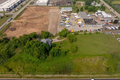 1264 Parkinson Road — more photos