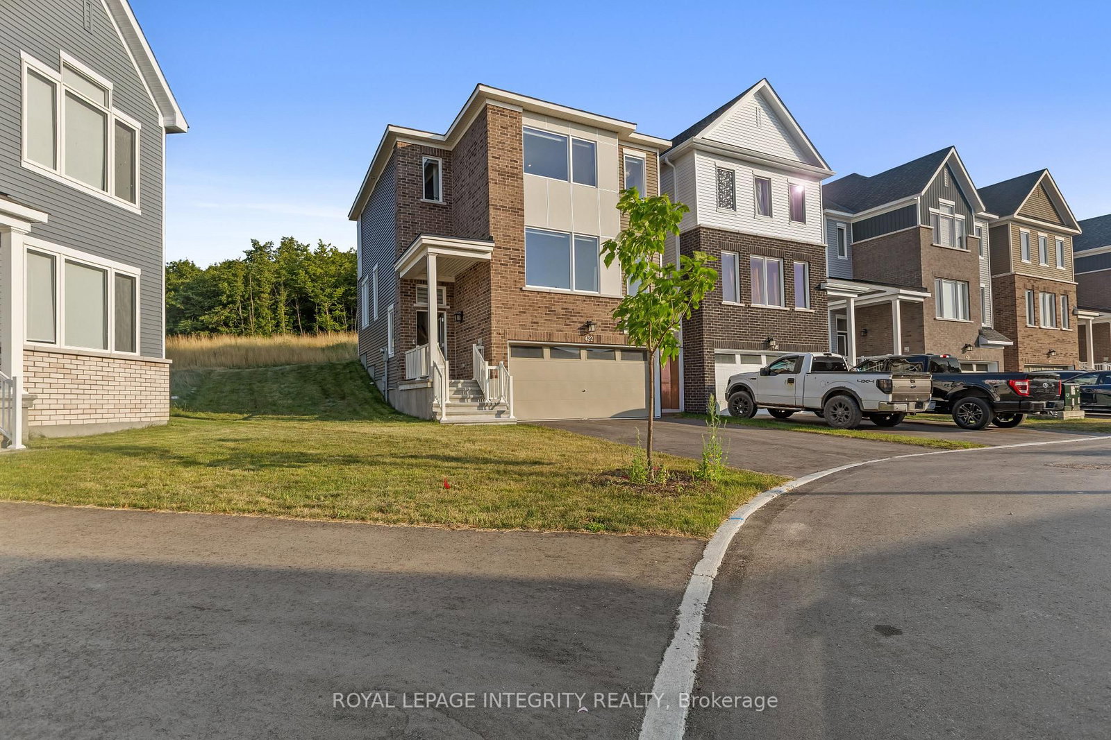 Listing Image 3