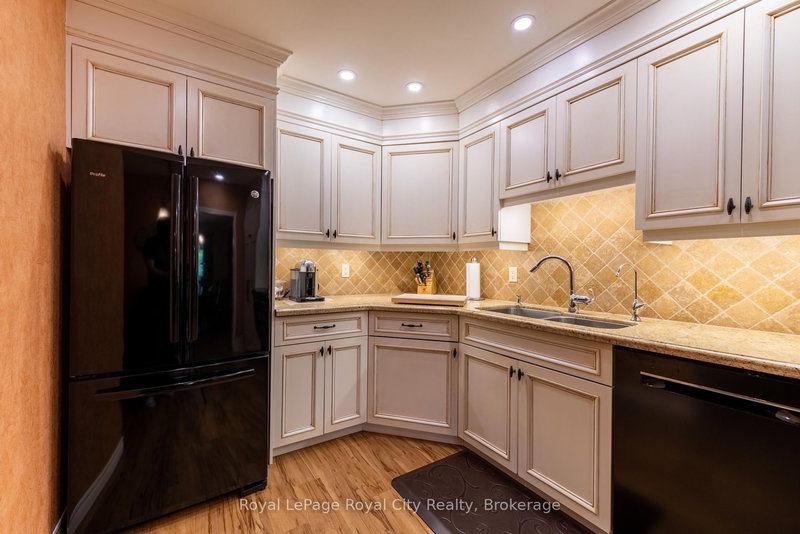 101 - 121 Waterloo Ave, Guelph, N1H 3H9 | Image 3