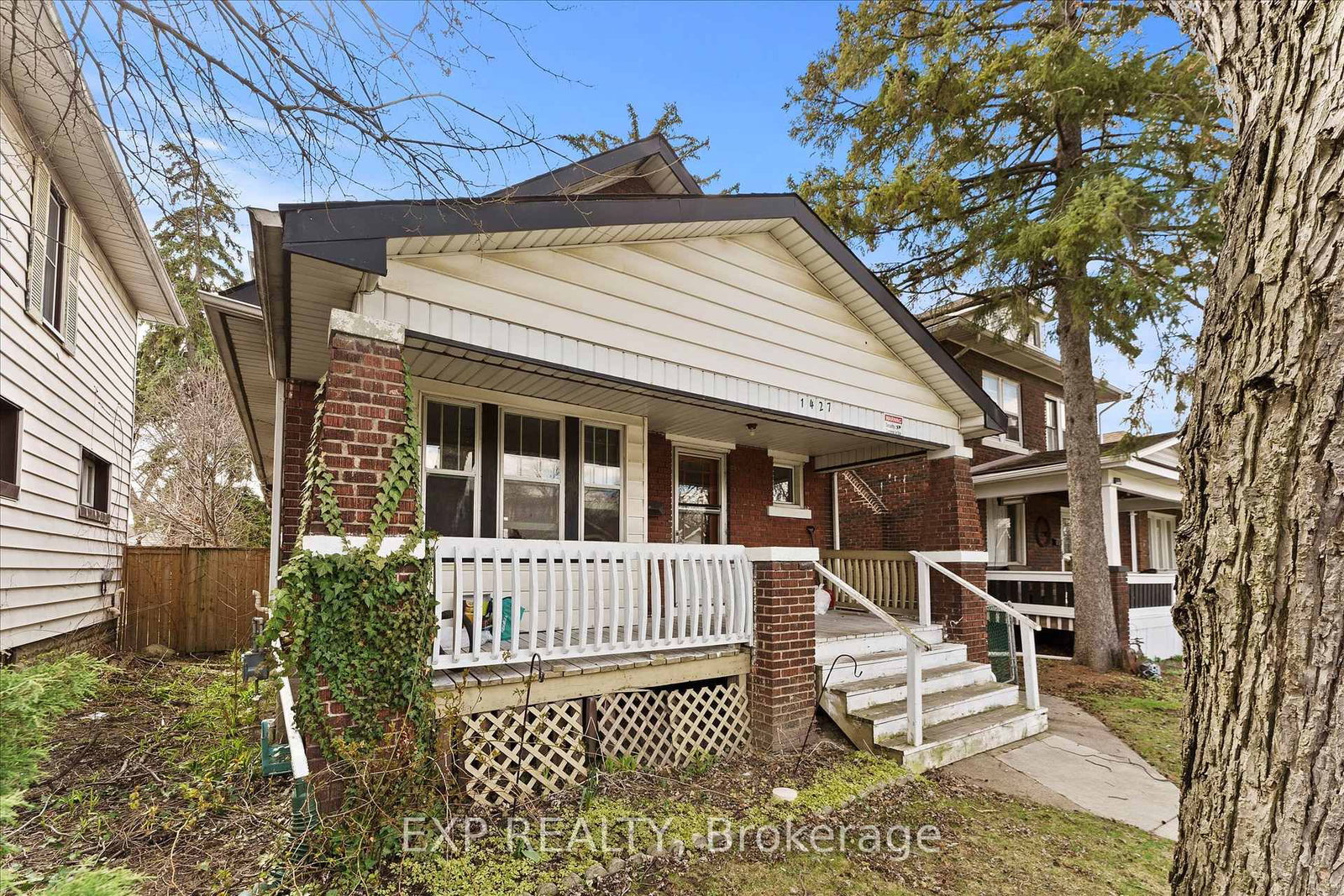 Listing photo 2