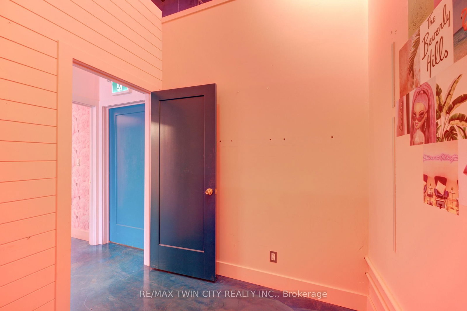 320 Colborne Street W, Unit 13 - Photo 15