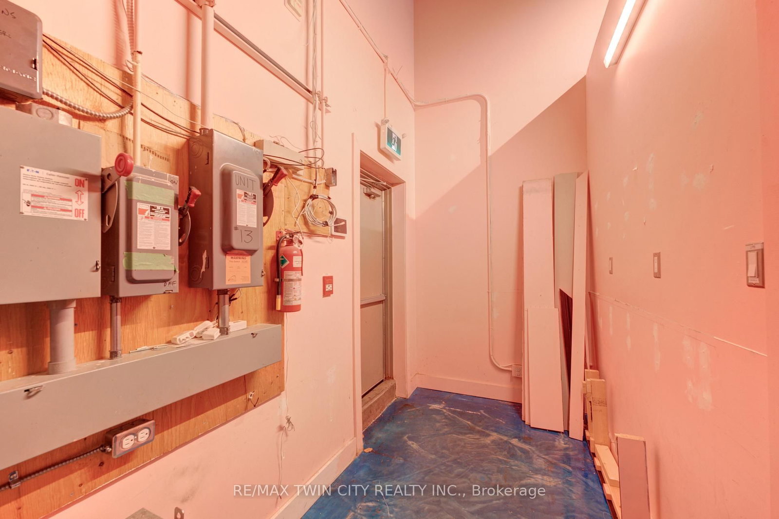 320 Colborne Street W, Unit 13 - Photo 18